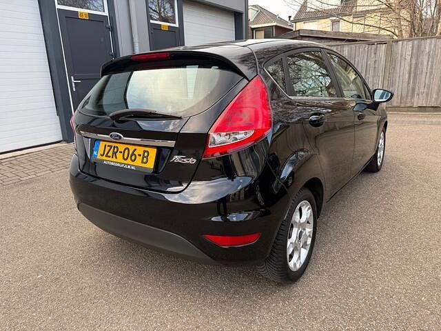 Occasion Ford Fiesta Titanium 82 PK (60 kW) 2012 Zwart (metallic) Hatchback