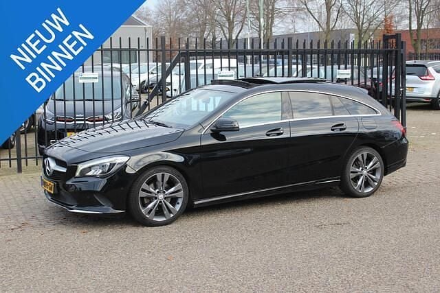 Zwart Occasion 2016 Mercedes CLA180 Shooting Brake Ambition Stationwagen | € 10.950 (Eerlijke prijs) - Afbeelding 1/4