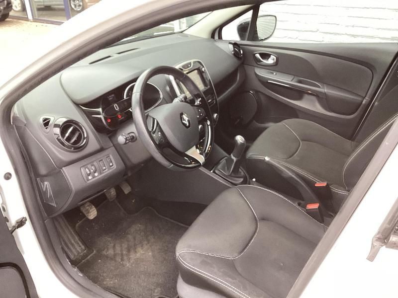 Occasion Renault Clio IV Expression 90 PK (66 kW) 2016 Wit Hatchback