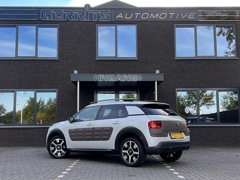 Occasion Citroën C4 PureTech 110 PK (80 kW) 2015 Wit (metallic) SUV