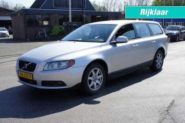 Grijs, metallic lak Gebruikt 2009 Volvo V70 Stationwagen | € 4.850 (Duur) - Afbeelding 1/4