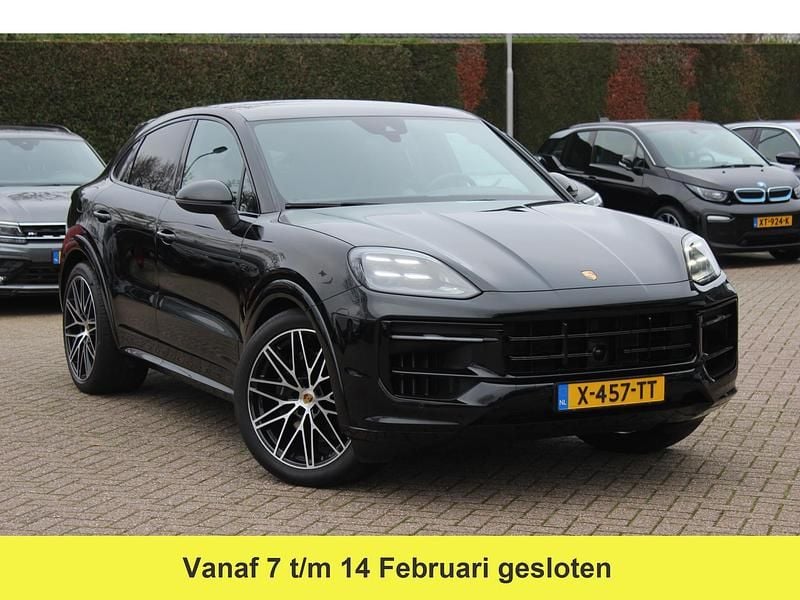 Zwart (metallic) Occasion 2024 Porsche Cayenne SUV | € 109.950 (Super prijs) - Afbeelding 1/4