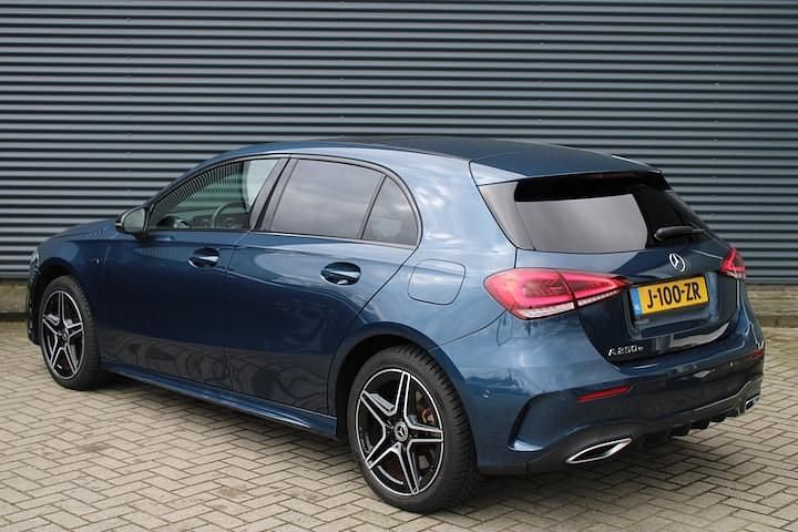 Occasion Mercedes A250 AMG 2020 Blauw Hatchback
