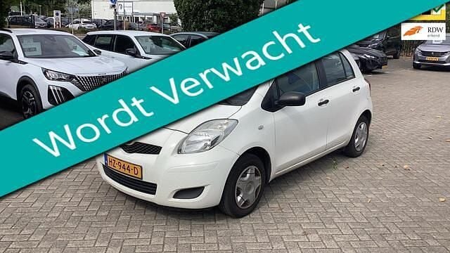 Wit Gebruikt 2011 Toyota Yaris Hatchback | € 3.495 (Goede deal) - Afbeelding 1/4