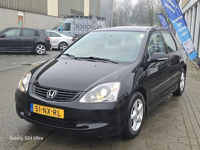 Zwart Occasion 2004 Honda Civic LS Hatchback | € 2.899 (Eerlijke prijs) - Afbeelding 1/4