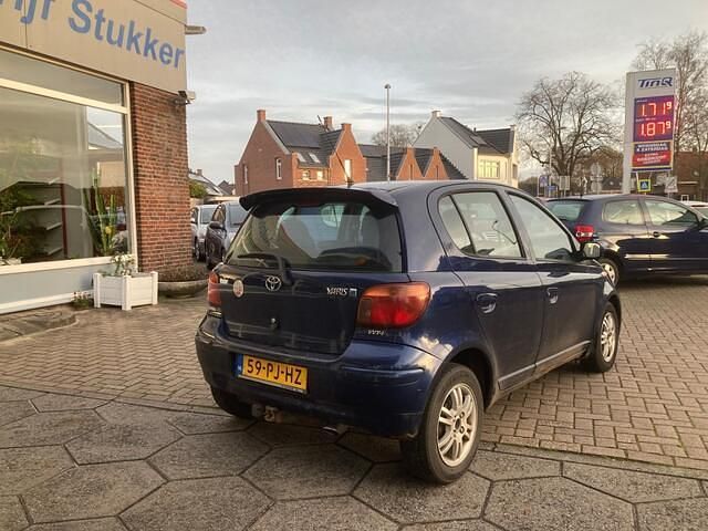Occasion Toyota Yaris BlueLine 87 PK (63 kW) 2004 Blauw (metallic) Hatchback