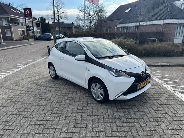 Occasion Toyota Aygo 69 PK (50 kW) 2017 Wit Hatchback