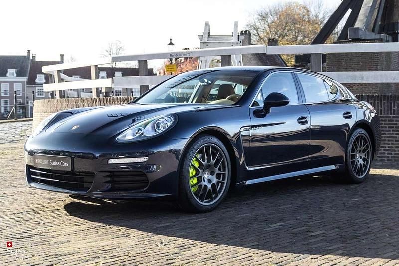 Blauw (metallic) Gebruikt 2014 Porsche Panamera Hatchback | € 44.995 (Duur) - Afbeelding 1/3