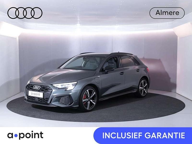 Grijs Gebruikt 2022 Audi A3 Sportback e-tron S-Line Hatchback | € 30.849 (Eerlijke prijs) - Afbeelding 1/3