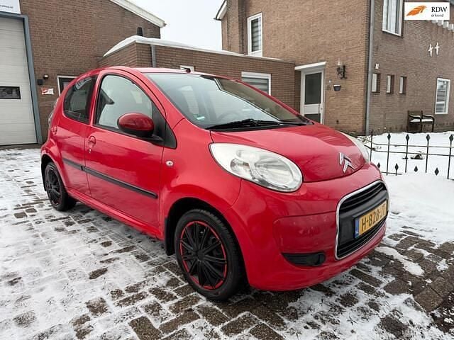 Rood Occasion 2011 Citroën C1 Hatchback | € 2.650 (Eerlijke prijs) - Afbeelding 1/4