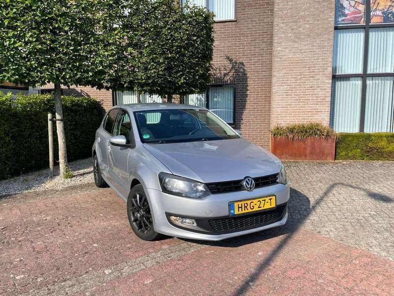 Zilver Gebruikt 2010 VW Polo Hatchback | € 4.750 (Goede deal) - Afbeelding 1/4
