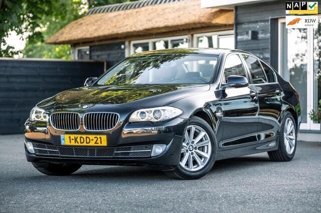 Zwart Gebruikt 2013 BMW 520 Executive Sedan | € 11.950 (Goede deal) - Afbeelding 1/4