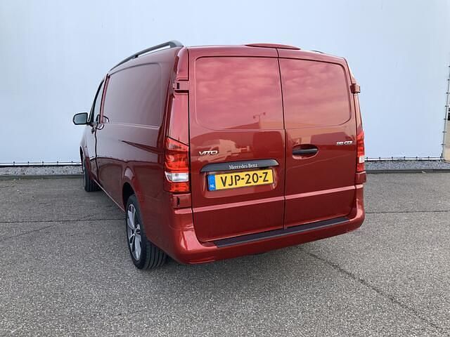 Occasion Mercedes Vito 165 PK (121 kW) 2021 Rood Van