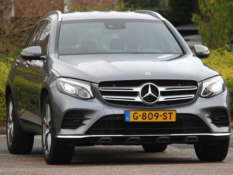 Grijs Occasion 2018 Mercedes GLC250 Premium Plus SUV | € 31.000 (Super prijs) - Afbeelding 1/4