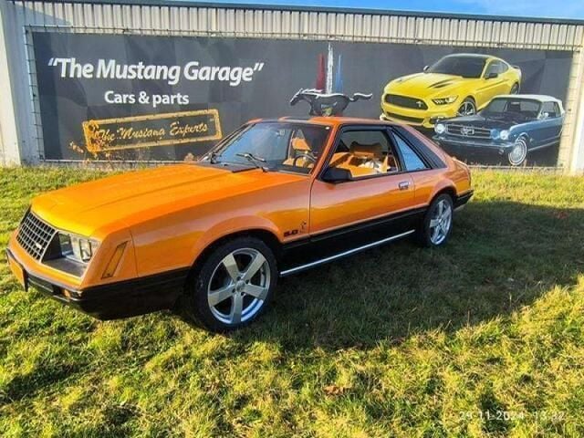 Occasion Ford Mustang Ghia 1980 Oranje