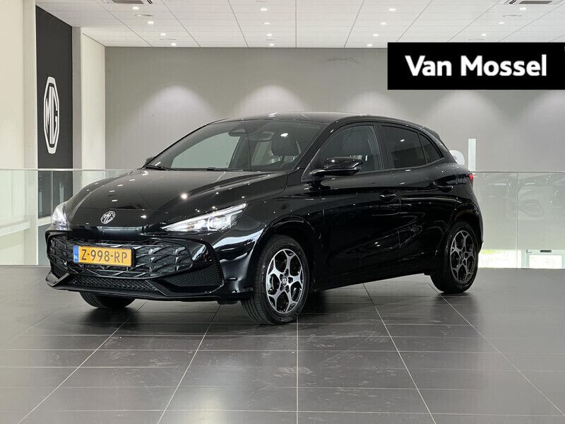 Zwart Gebruikt 2024 MG MG3 Luxury Hatchback | € 24.990 (Eerlijke prijs) - Afbeelding 1/4