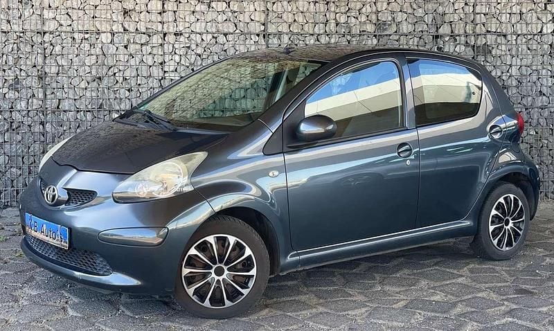 Grijs Gebruikt 2007 Toyota Aygo Hatchback | € 2.690 (Eerlijke prijs) - Afbeelding 1/4
