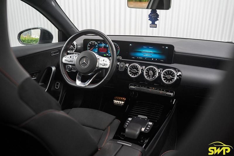 Occasion Mercedes A250 AMG line 218 PK (160 kW) 2022 Grijs Hatchback