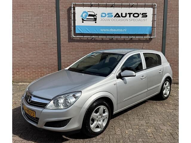 Grijs Gebruikt 2008 Opel Astra Business Hatchback | € 2.899 (Eerlijke prijs) - Afbeelding 1/4