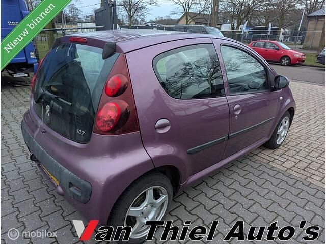 Occasion Peugeot 107 Envy 68 PK (50 kW) 2013 Paars Hatchback