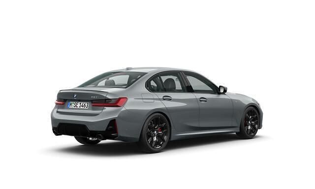 Nieuw BMW 320 M Sport 184 PK (135 kW) 2025 Grijs Sedan