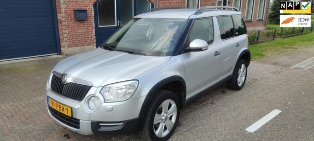 Grijs Gebruikt 2011 Skoda Yeti SUV | € 4.995 (Duur) - Afbeelding 1/4