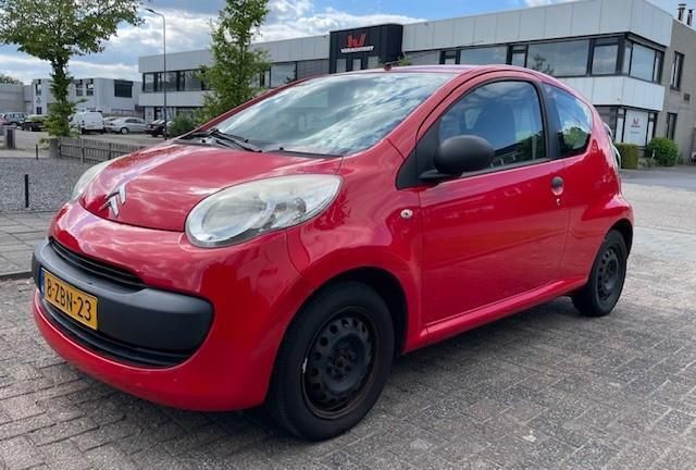 Rood Occasion 2008 Citroën C1 Hatchback | € 1.249 (Eerlijke prijs) - Afbeelding 1/4