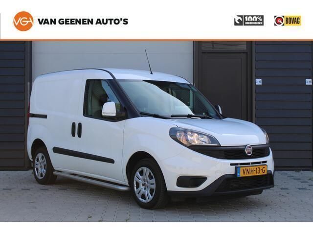 Wit Gebruikt 2021 Fiat Doblò MPV | € 9.350 (Eerlijke prijs) - Afbeelding 1/4