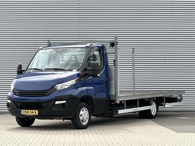 Blauw Gebruikt 2017 Iveco Daily Van | € 15.950 (Duur) - Afbeelding 1/4