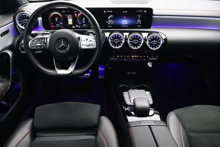 Occasion Mercedes CLA250e Shooting Brake AMG line 218 PK (160 kW) 2022 Wit Stationwagen