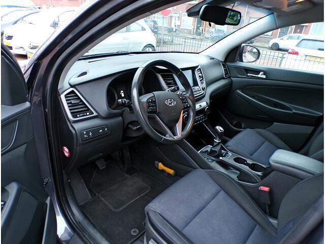 Occasion Hyundai Tucson Comfort 132 PK (97 kW) 2015 Grijs (metallic) SUV