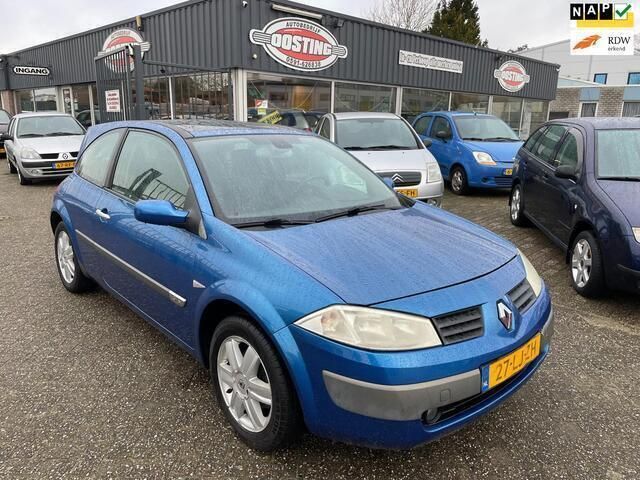 Blauw Gebruikt 2003 Renault Mégane II Luxe Hatchback | € 1.599 (Iets duurder) - Afbeelding 1/4