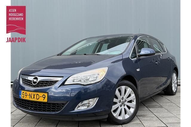 Blauw Gebruikt 2010 Opel Astra Cosmo Hatchback | € 3.944 (Eerlijke prijs) - Afbeelding 1/4