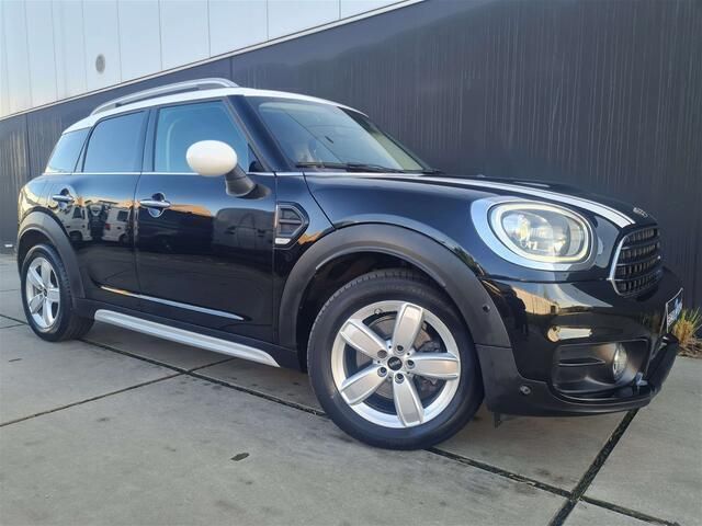Zwart Gebruikt 2018 Mini Cooper Hatchback | € 19.420 (Eerlijke prijs) - Afbeelding 1/4