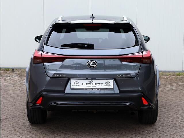 Occasion Lexus UX 250h Sport Line 184 PK (135 kW) 2023 Grijs SUV