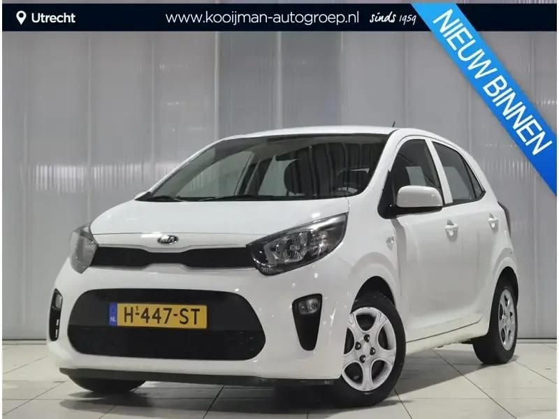 (ud) clear white s Gebruikt 2020 Kia Picanto Comfort Hatchback | € 10.799 (Eerlijke prijs) - Afbeelding 1/4