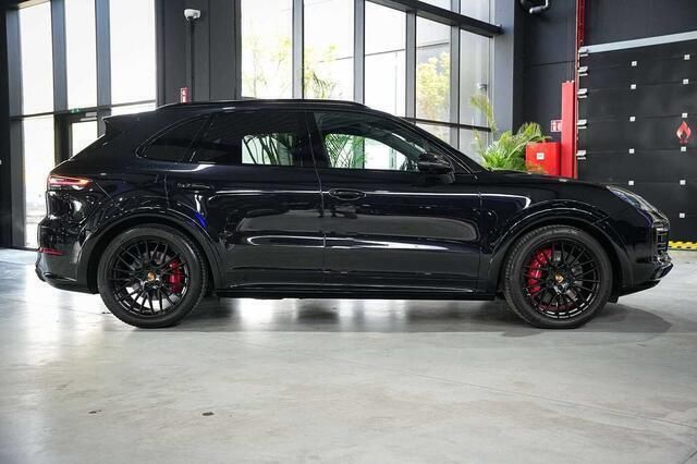 Occasion Porsche Cayenne Turbo 2021 Zwart SUV