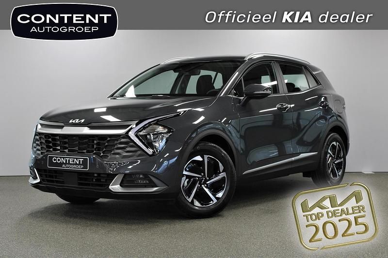 Grijs, metallic lak Gebruikt 2023 Kia Sportage SUV | € 40.840 (Eerlijke prijs) - Afbeelding 1/4