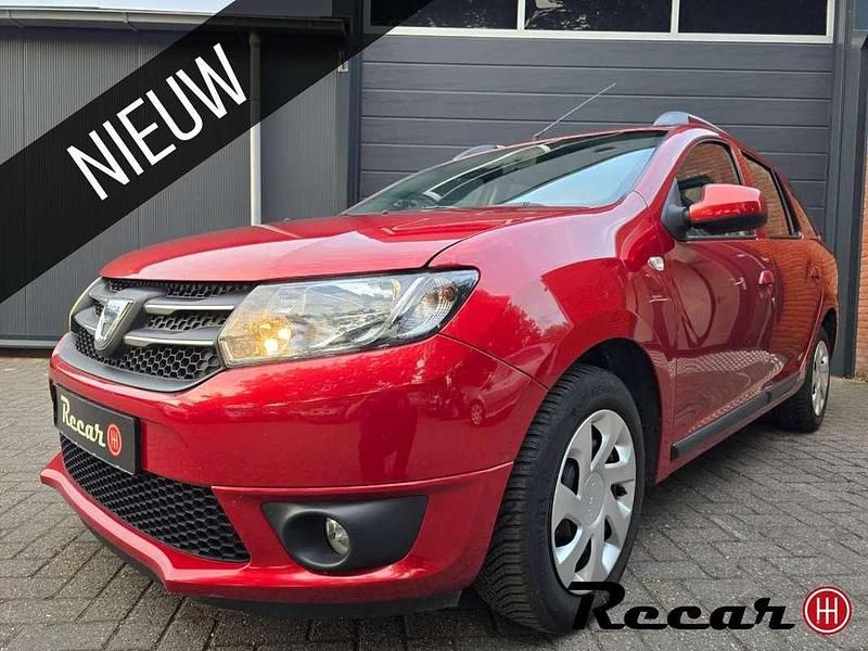 Rood Gebruikt 2015 Dacia Logan MCV Lauréate MPV | € 5.245 (Eerlijke prijs) - Afbeelding 1/4