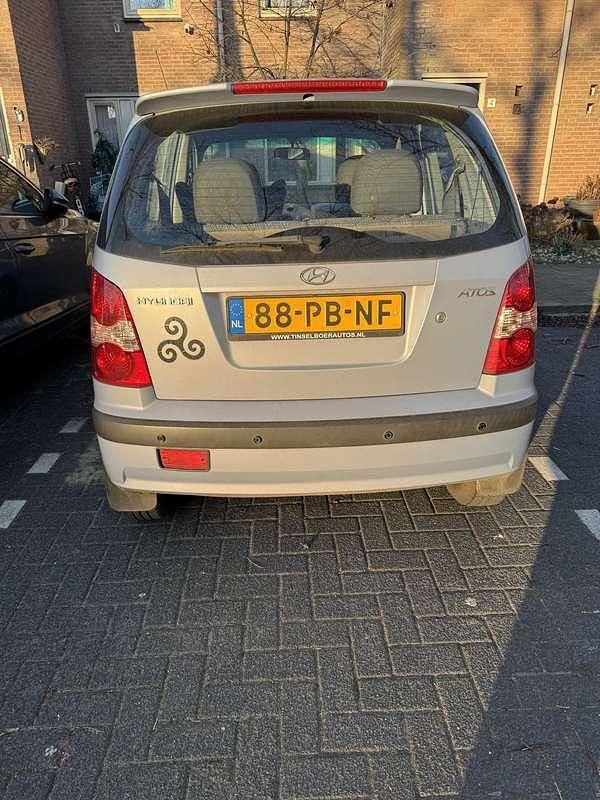 Occasion Hyundai Atos Dynamiq 58 PK (42 kW) 2004 Grijs Hatchback