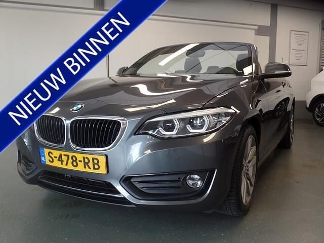 Grijs Gebruikt 2019 BMW 218 Executive Cabriolet | € 23.950 (Eerlijke prijs) - Afbeelding 1/4