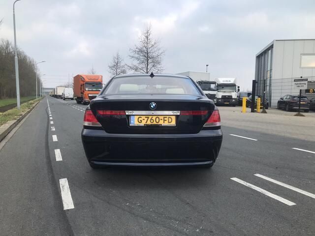 Occasion BMW 760 445 PK (327 kW) 2003 Zwart, metallic lak Sedan