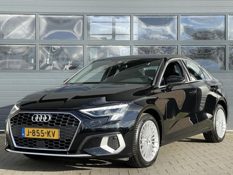 Zwart Gebruikt 2020 Audi A3 Business Sedan | € 27.499 (Eerlijke prijs) - Afbeelding 1/4