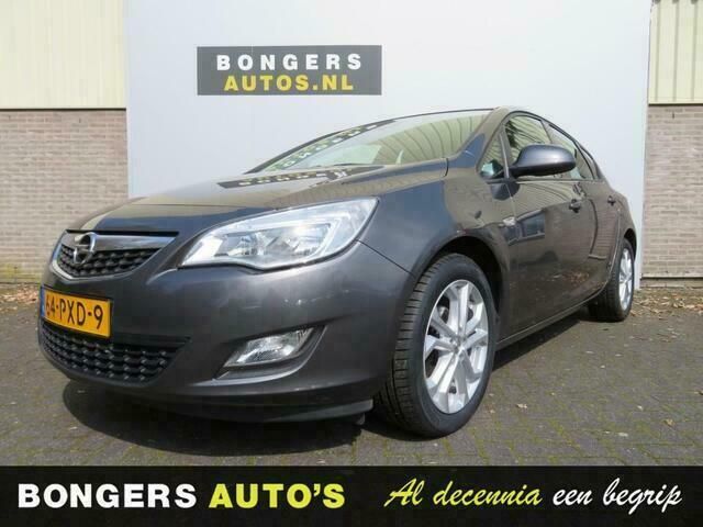 Grijs Gebruikt 2011 Opel Astra Edition MPV | € 6.250 (Duur) - Afbeelding 1/4
