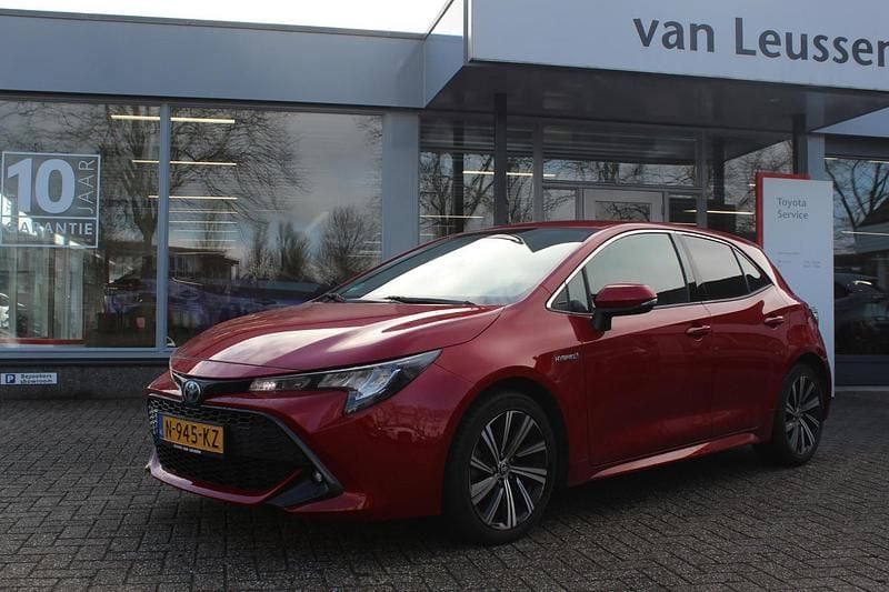 Rood Occasion 2021 Toyota Corolla Hatchback | € 21.299 (Goede deal) - Afbeelding 1/1