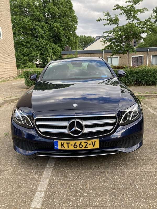 Blauw Gebruikt 2016 Mercedes E350 Sedan | € 20.000 (Goede deal) - Afbeelding 1/4