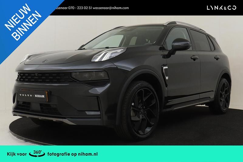 Zwart Gebruikt 2023 Lynk & Co 01 SUV | € 27.490 (Iets duurder) - Afbeelding 1/4
