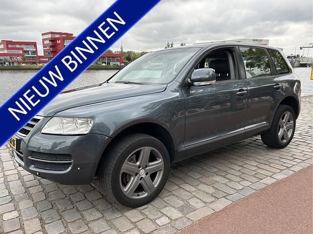 Grijs Gebruikt 2005 VW Touareg SUV | € 4.750 (Eerlijke prijs) - Afbeelding 1/4