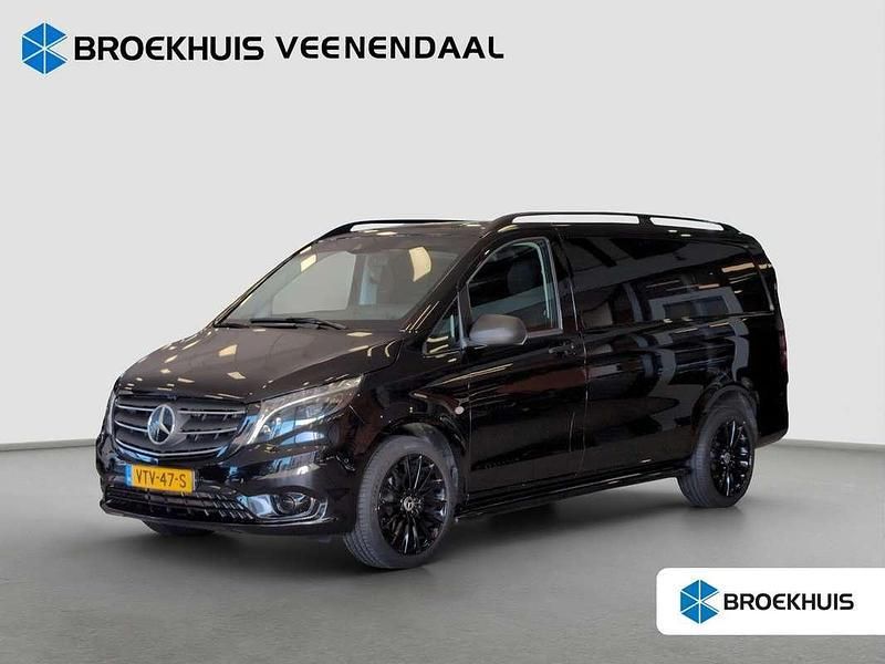 Zwart Gebruikt 2023 Mercedes Vito MPV | € 30.900 (Goede deal) - Afbeelding 1/4