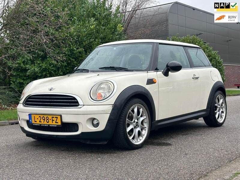 Wit Gebruikt 2008 Mini ONE Hatchback | € 3.450 (Eerlijke prijs) - Afbeelding 1/4